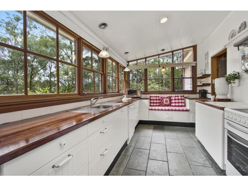 137 Mountain View Close, Kurrajong Hills NSW 2758