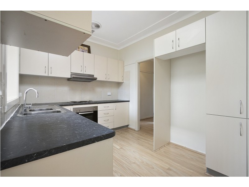 11 Penrose Crescent, South Penrith NSW 2750