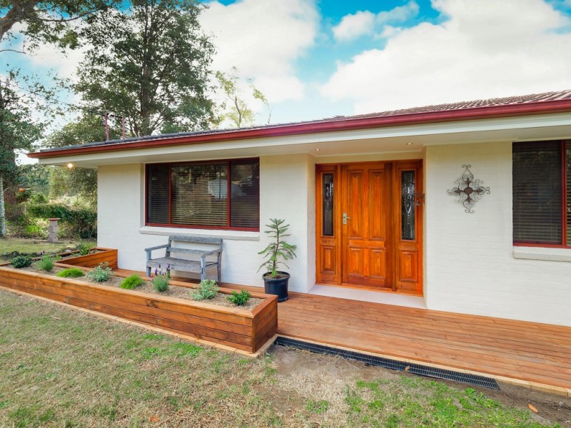 6 Stanley Ave, Kurrajong Heights NSW 2758
