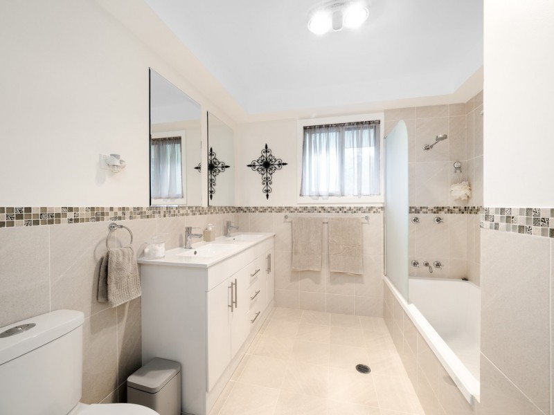 6 Stanley Ave, Kurrajong Heights NSW 2758