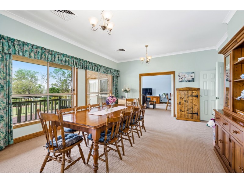 27 Sturt Place, Windsor Downs NSW 2756