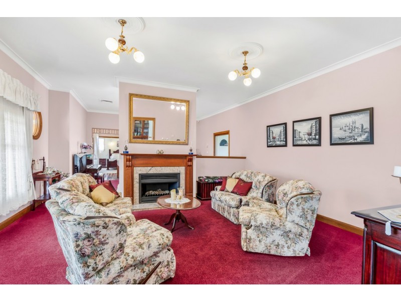 27 Sturt Place, Windsor Downs NSW 2756