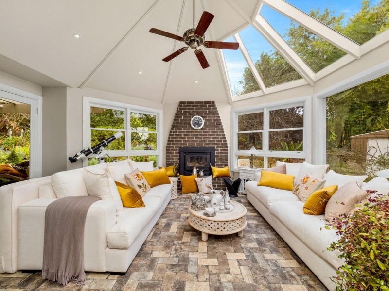 10 Warks Hill Road, Kurrajong Heights NSW 2758