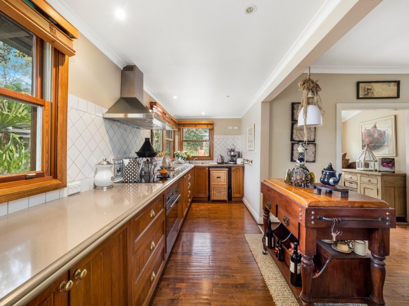 10 Warks Hill Road, Kurrajong Heights NSW 2758