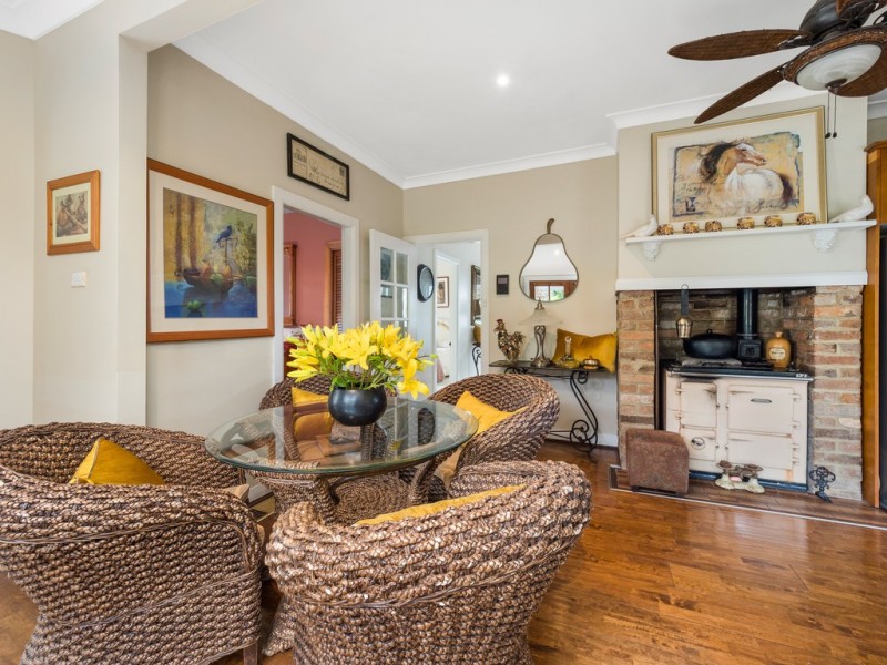 10 Warks Hill Road, Kurrajong Heights NSW 2758
