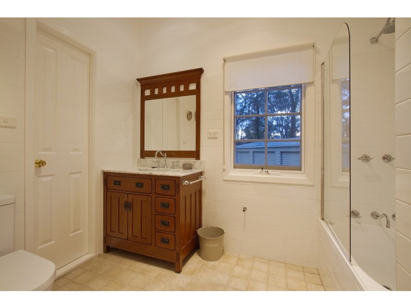 668 Bells Line of Road, Kurrajong NSW 2758