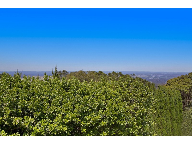 8 Douglas Road, Kurrajong Heights NSW 2758