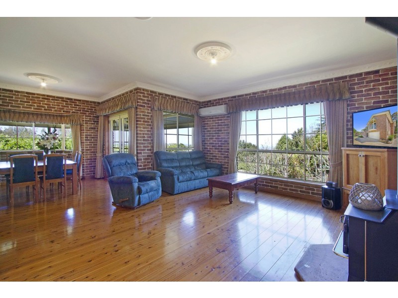 8 Douglas Road, Kurrajong Heights NSW 2758