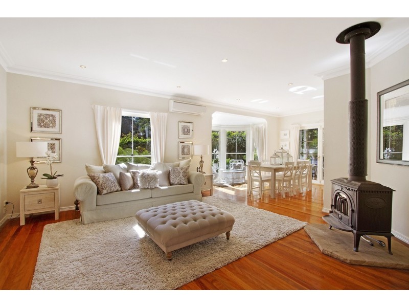 33 Burralow Road, Kurrajong Heights NSW 2758