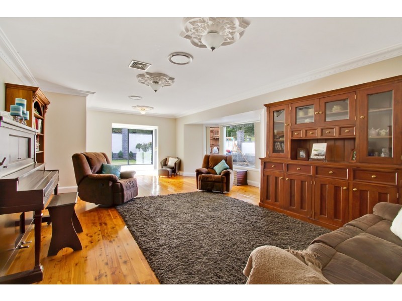 105 Warks Hill Road, Kurrajong Heights NSW 2758