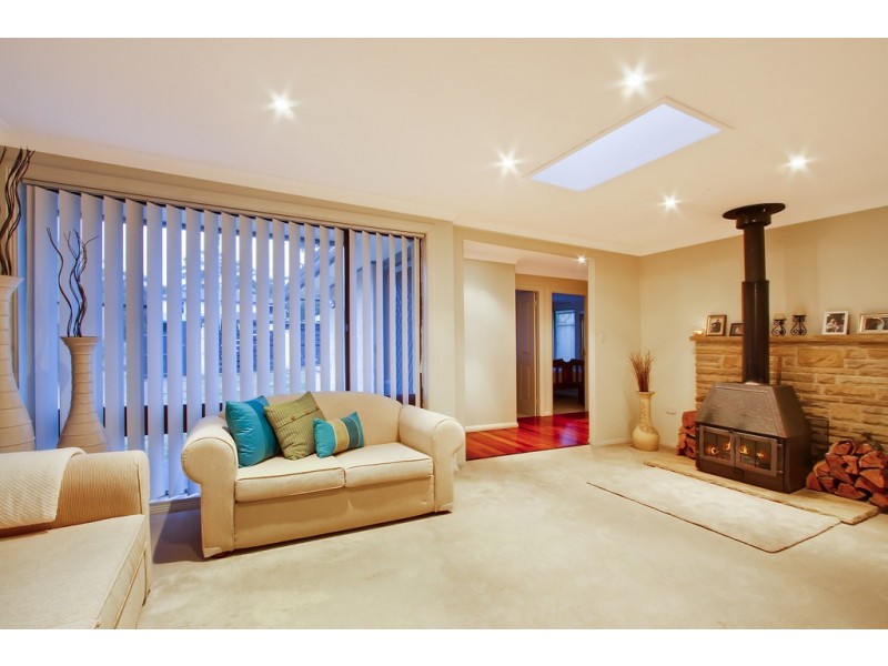 261 Lieutenant Bowen Drive, Bowen Mountain NSW 2753