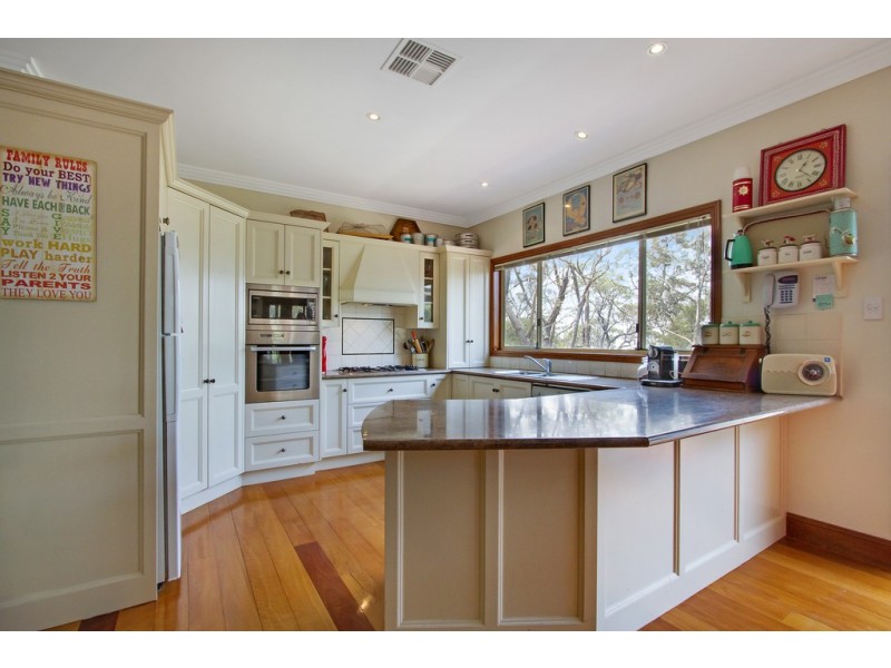 331 Lieutenant Bowen Drive, Bowen Mountain NSW 2753