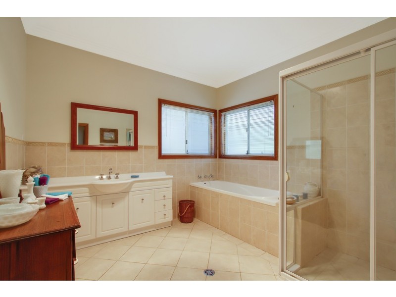 331 Lieutenant Bowen Drive, Bowen Mountain NSW 2753