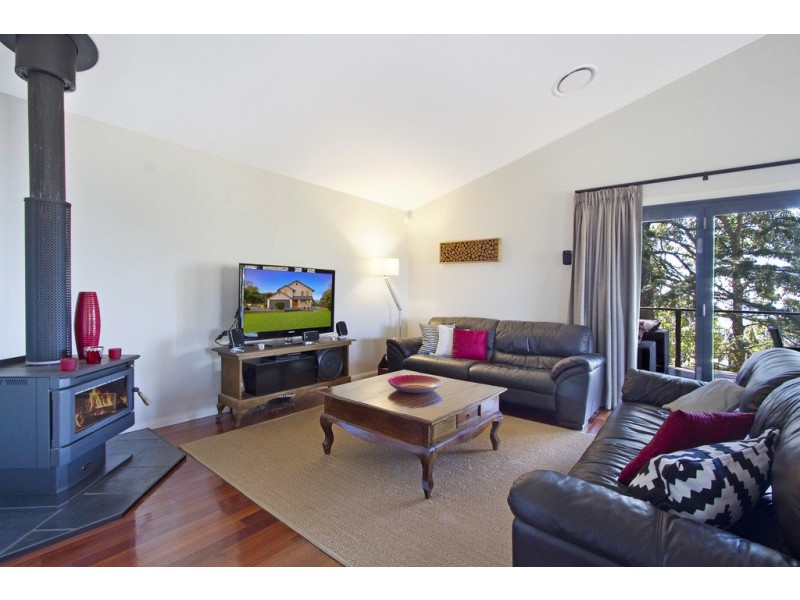 12 Pecks Road, Kurrajong Heights NSW 2758