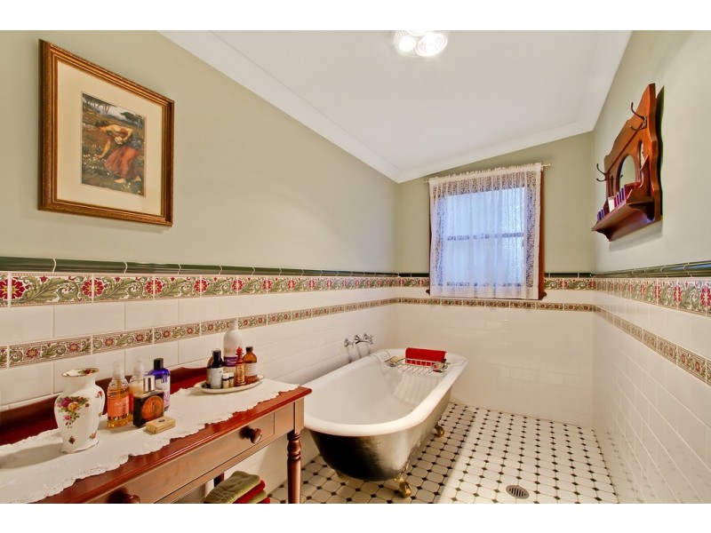 450 Greggs Road, Kurrajong NSW 2758