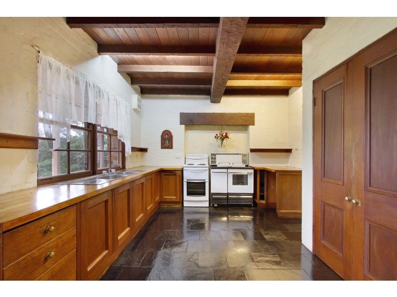 42 Cabbage Tree Road, Grose Vale NSW 2753