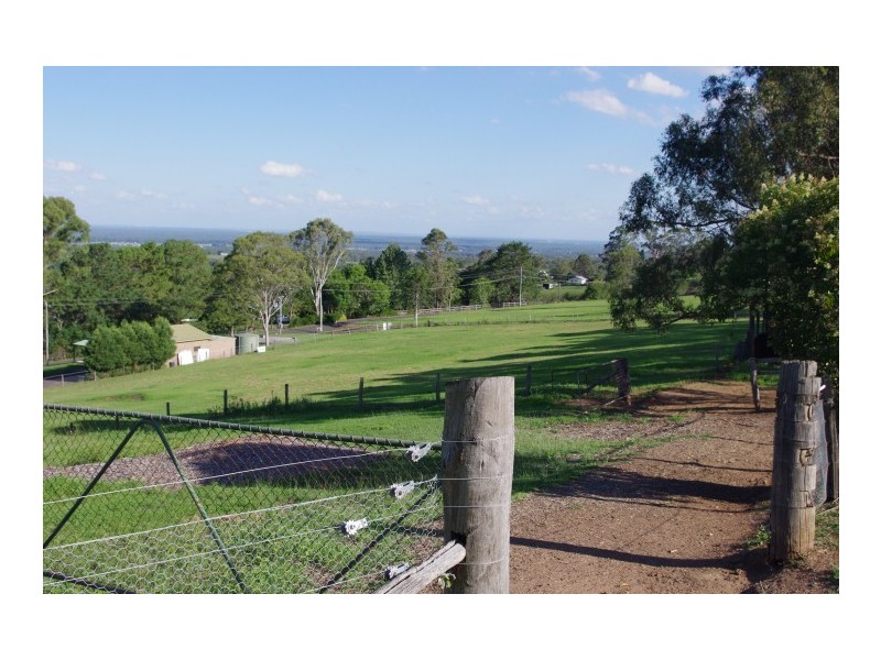 42 Cabbage Tree Road, Grose Vale NSW 2753