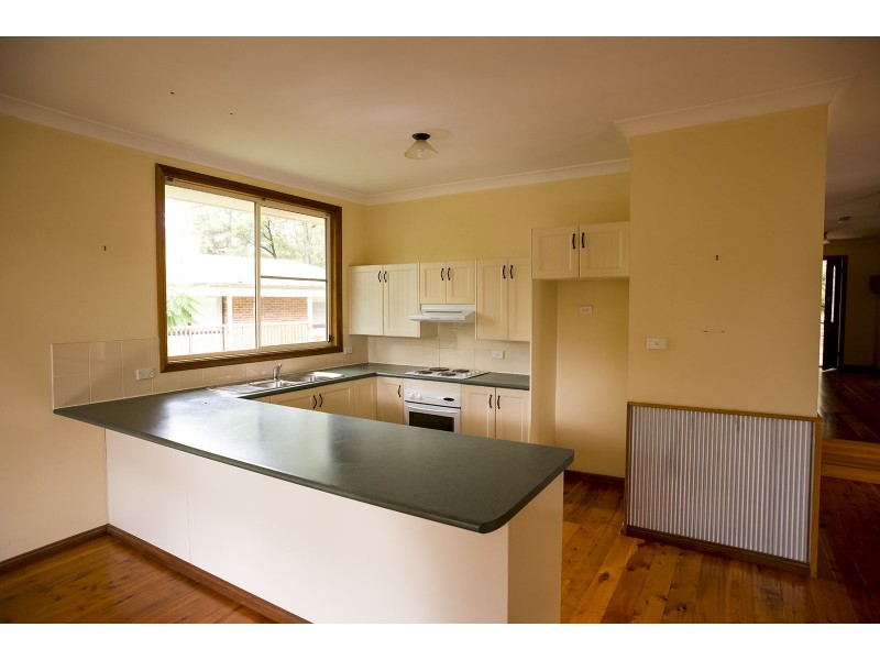 11 Waratah Street, Bowen Mountain NSW 2753