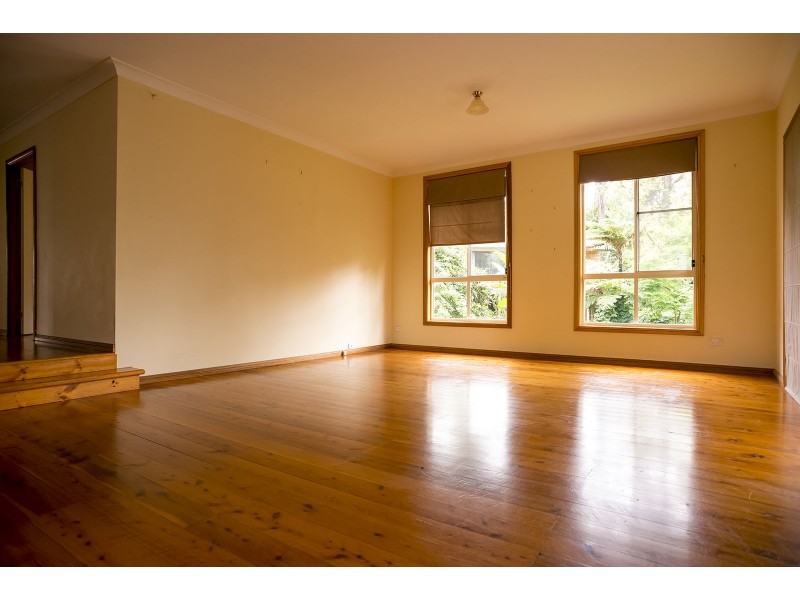 11 Waratah Street, Bowen Mountain NSW 2753