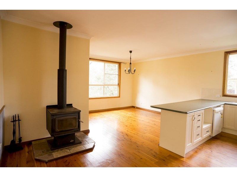 11 Waratah Street, Bowen Mountain NSW 2753