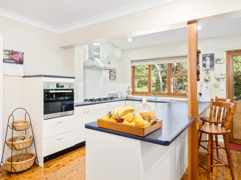 15 Stanley Avenue, Kurrajong Heights NSW 2758