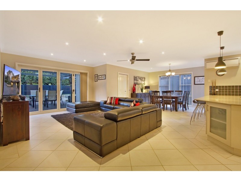 1 Pinedale Place, Kurrajong Heights NSW 2758