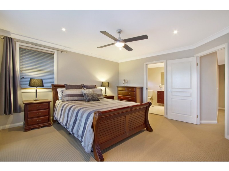 1 Pinedale Place, Kurrajong Heights NSW 2758