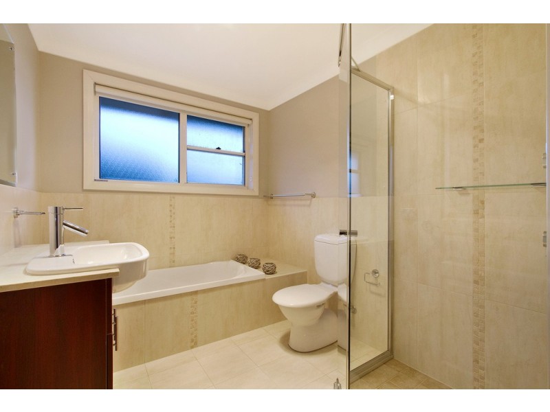 1 Pinedale Place, Kurrajong Heights NSW 2758