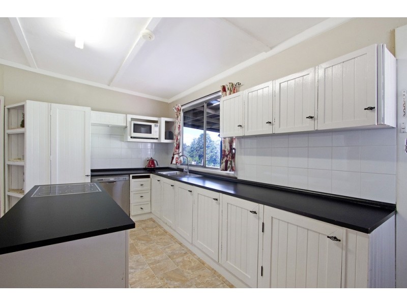 284 Blaxlands Ridge Road, Kurrajong NSW 2758