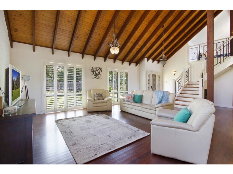 275 Lieutenant Bowen Drive, Bowen Mountain NSW 2753