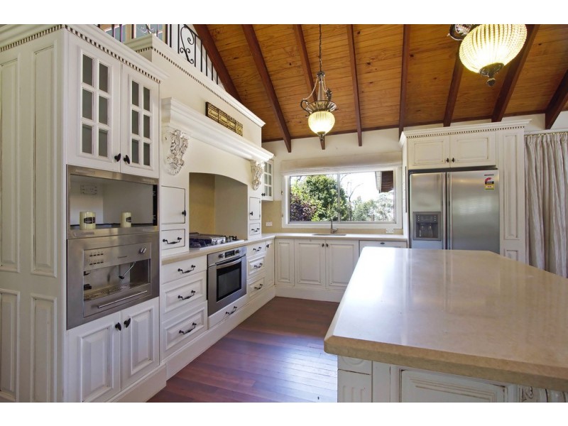 275 Lieutenant Bowen Drive, Bowen Mountain NSW 2753