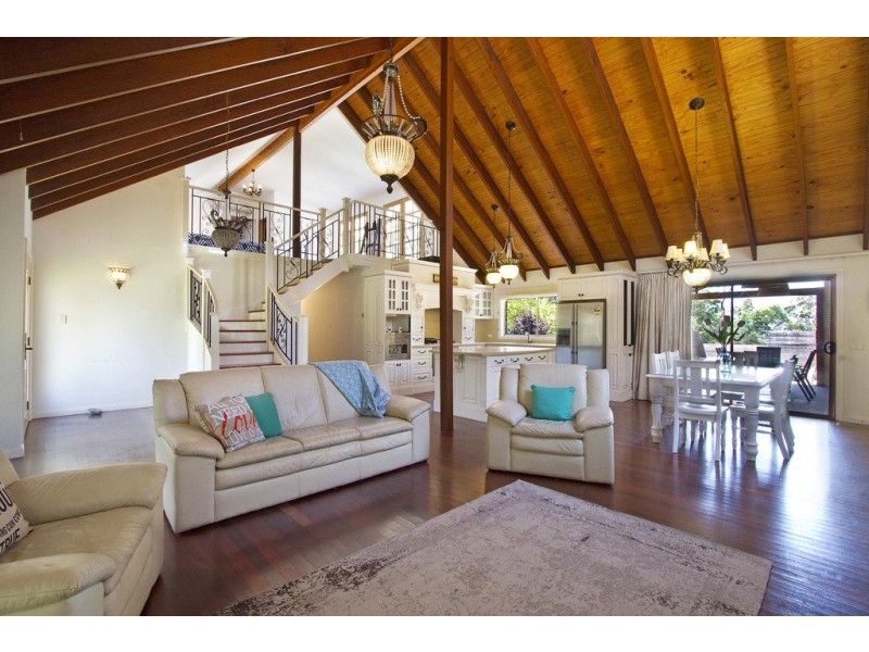 275 Lieutenant Bowen Drive, Bowen Mountain NSW 2753