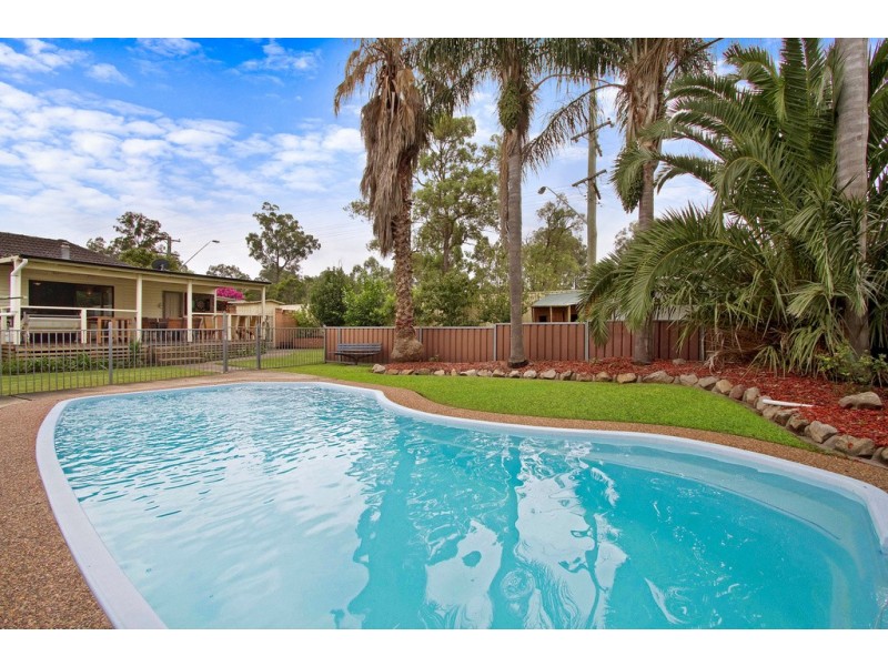 1 Warrina Place, Londonderry NSW 2753