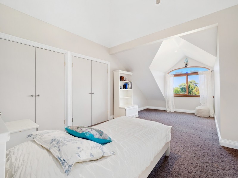 253 Blaxlands Ridge Road, Kurrajong NSW 2758