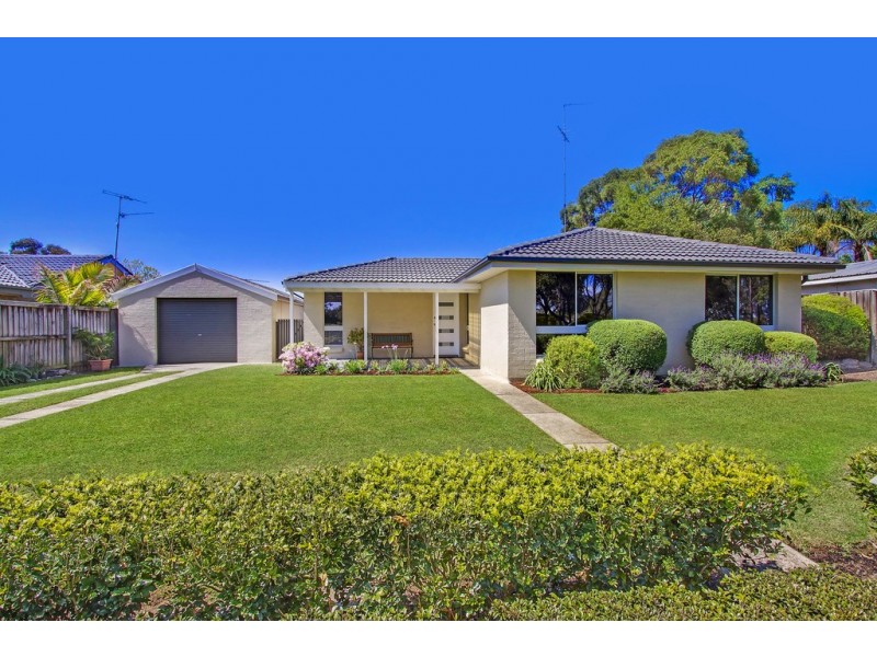 18 Red House Crescent, Mcgraths Hill NSW 2756