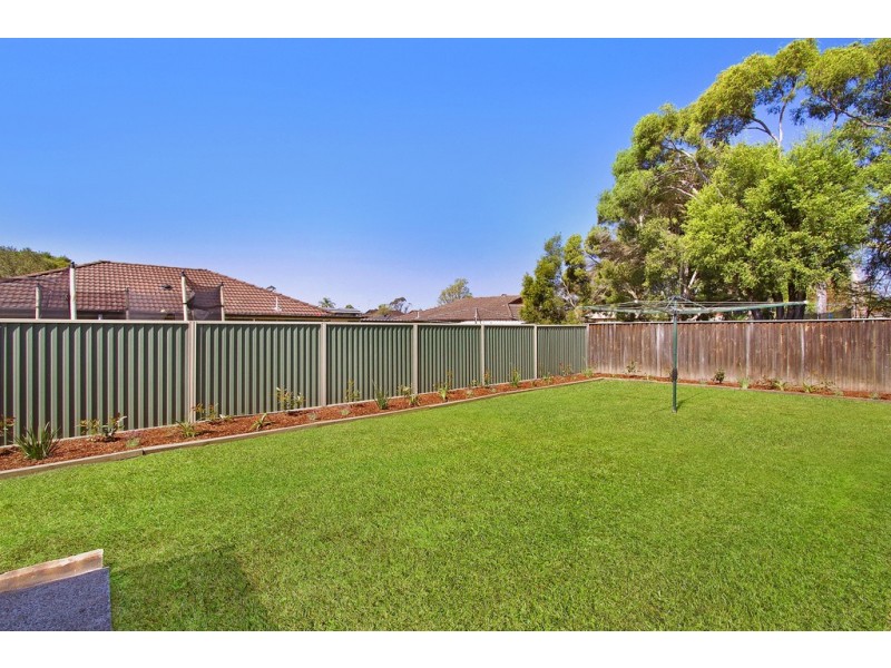 18 Red House Crescent, Mcgraths Hill NSW 2756