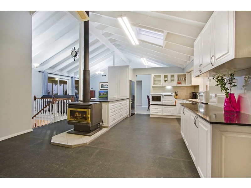 13 Pecks Road, Kurrajong Heights NSW 2758