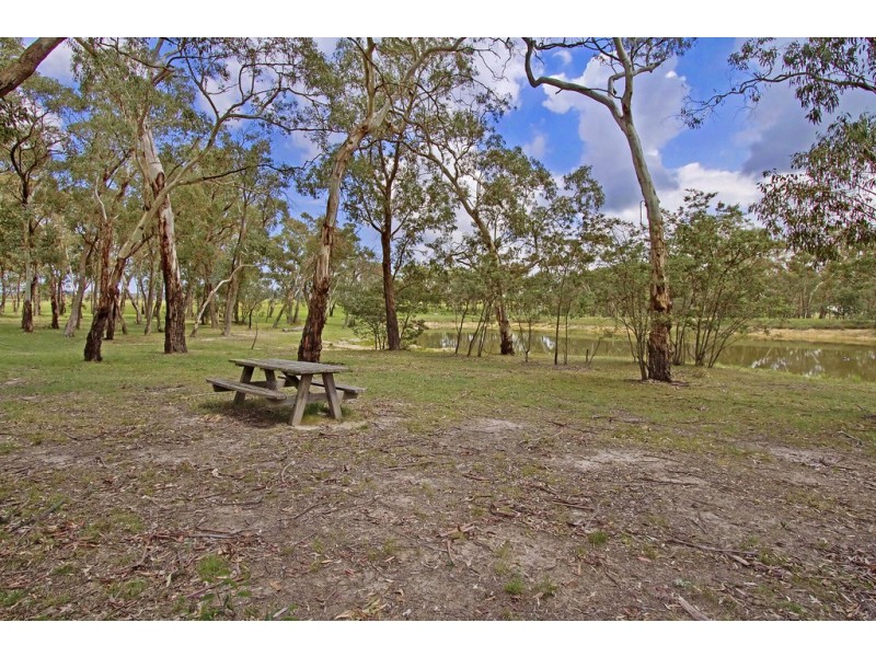 5 Hat Hill Lane, Meadow Flat NSW 2795
