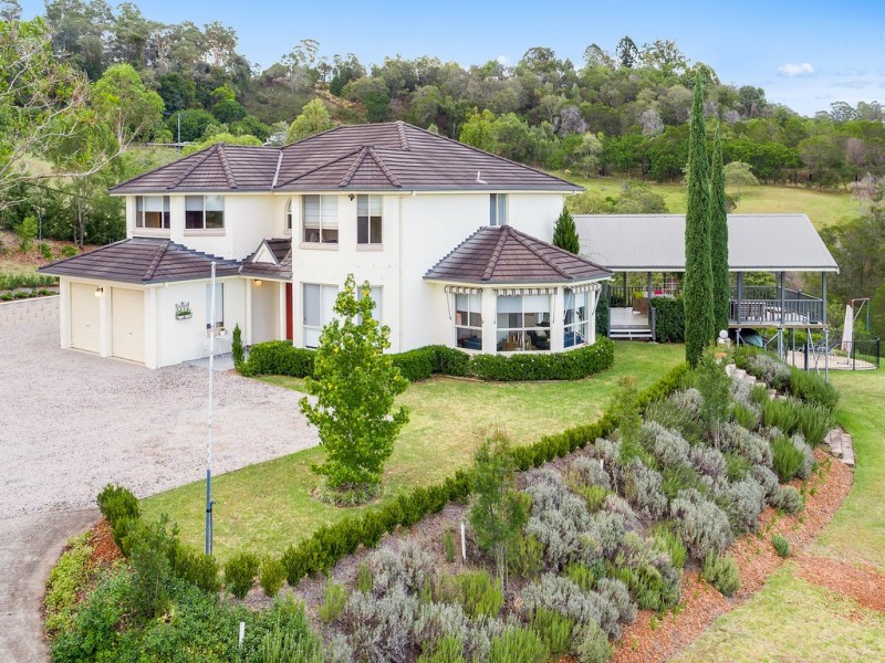 44 Pine Place, Grose Vale NSW 2753