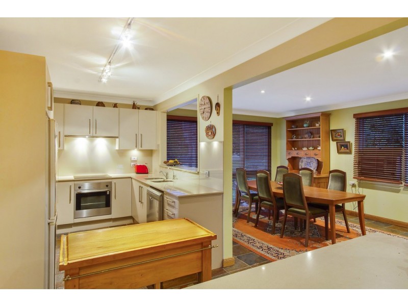 4 Warks Hill Road, Kurrajong Heights NSW 2758