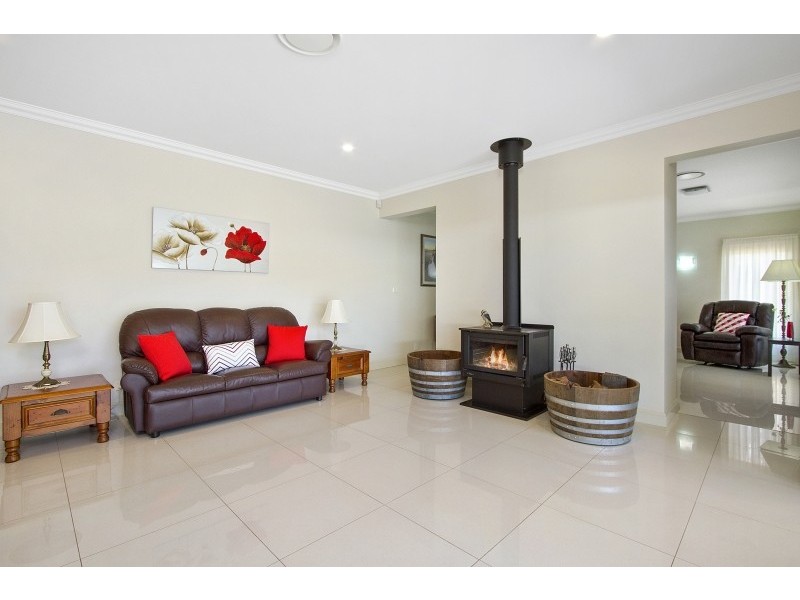 18A Florence Avenue, Kurrajong NSW 2758