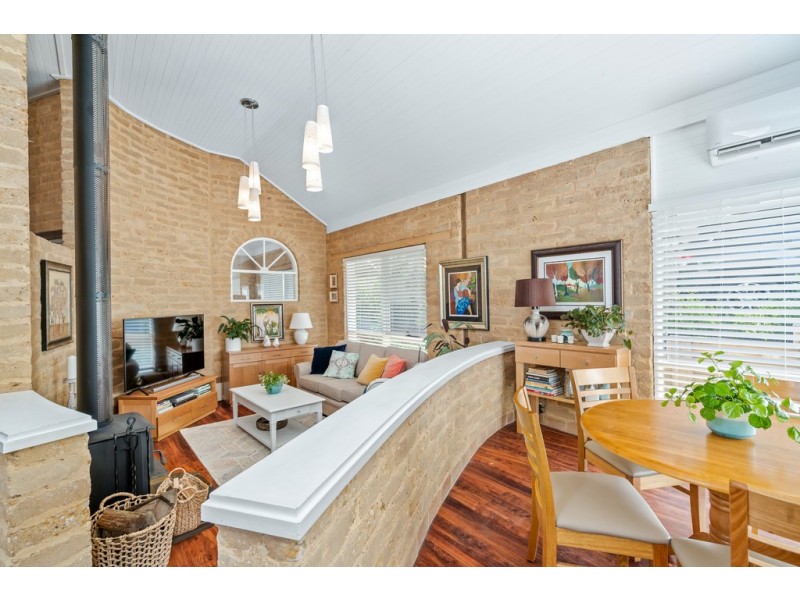 35 Burralow Road, Kurrajong Heights NSW 2758