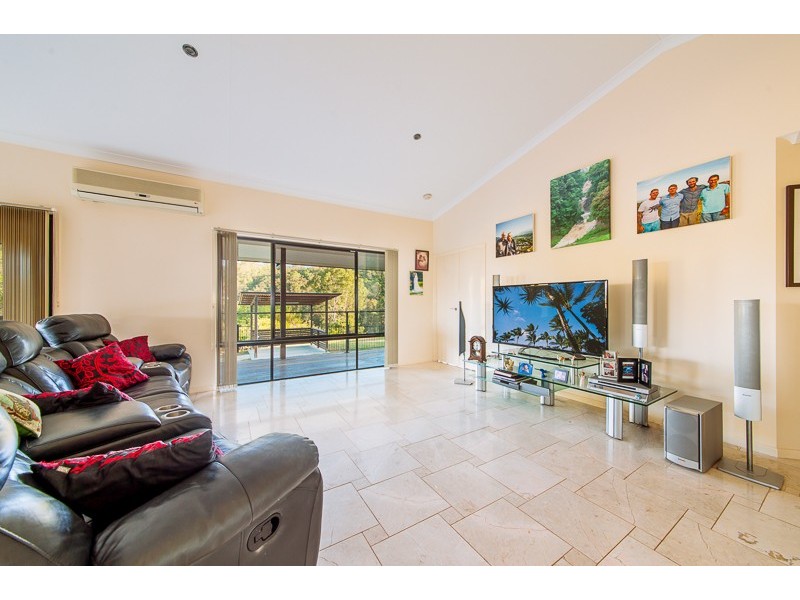 211 LOWER LANDERSHUTE ROAD, Landers Shoot QLD 4555