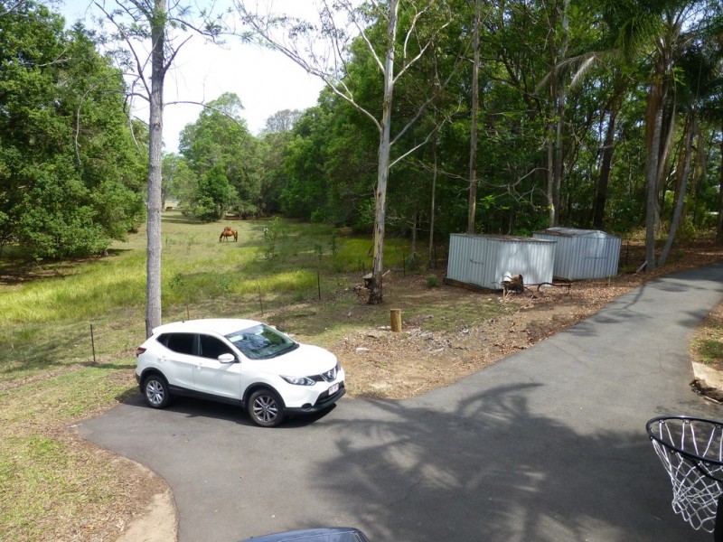 111 Hunchy Road, Hunchy QLD 4555