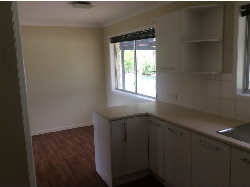 367 Hunchy Road, Hunchy QLD 4555