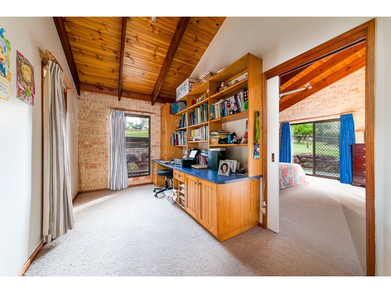 115 HUNCHY ROAD, Hunchy QLD 4555