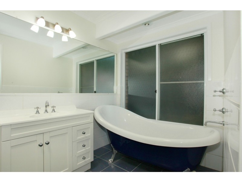 32 TYTHERLEIGH ROAD, Palmwoods QLD 4555