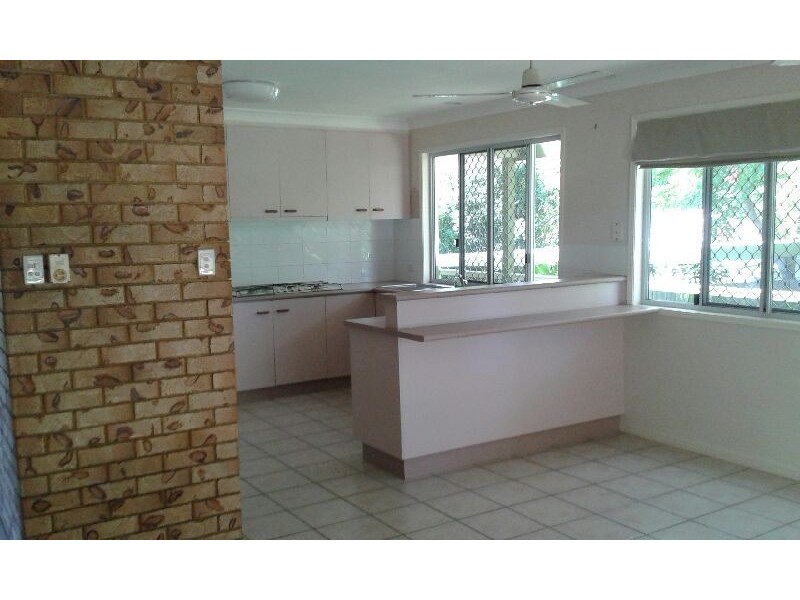 43 Railway Parade, Pomona QLD 4568