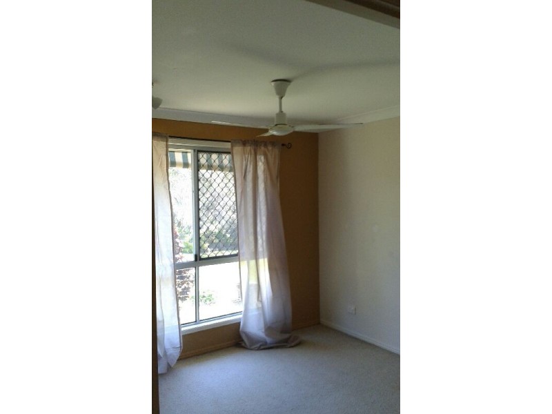 43 Railway Parade, Pomona QLD 4568