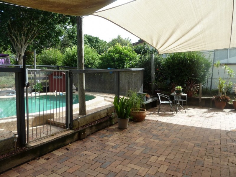 43 Railway Parade, Pomona QLD 4568